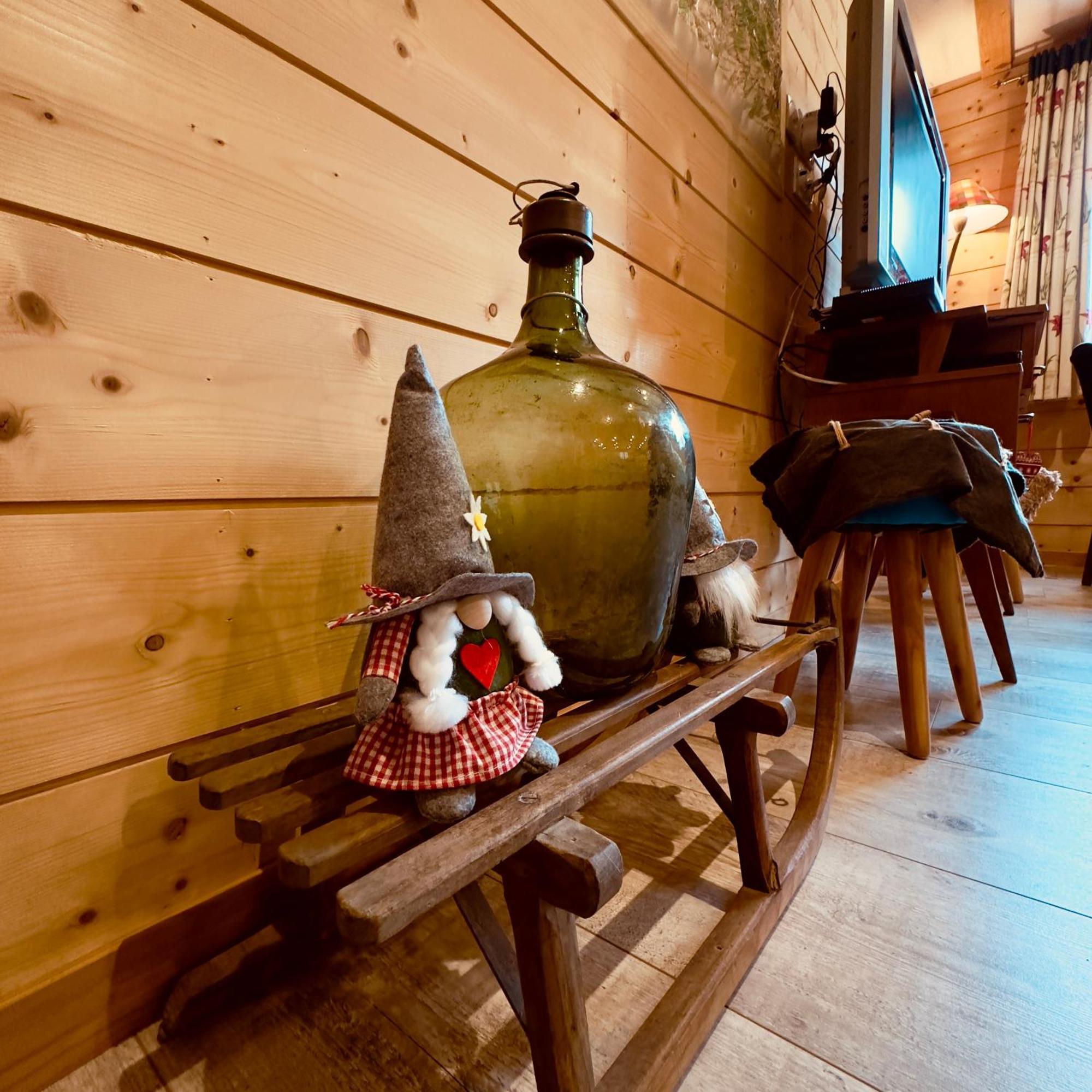 La Outin 1925 Chalet *